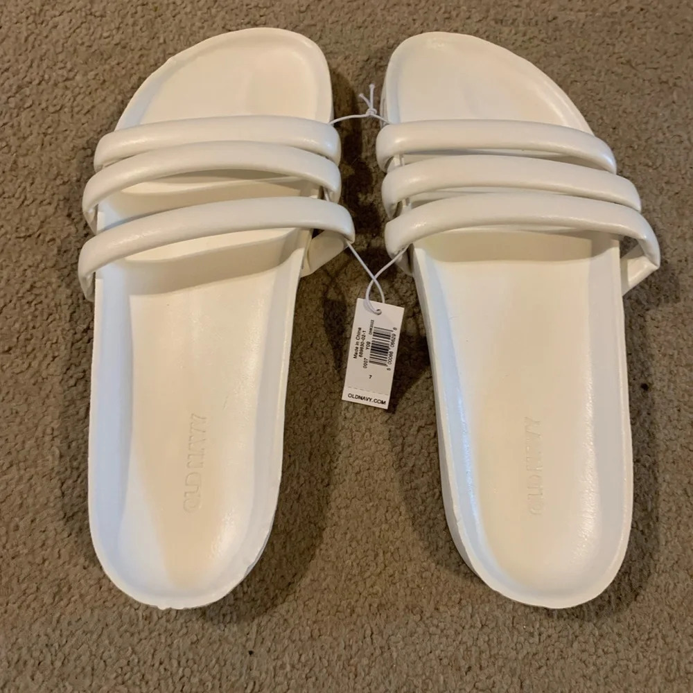 Old Navy Puffy White 3 Strap Slides